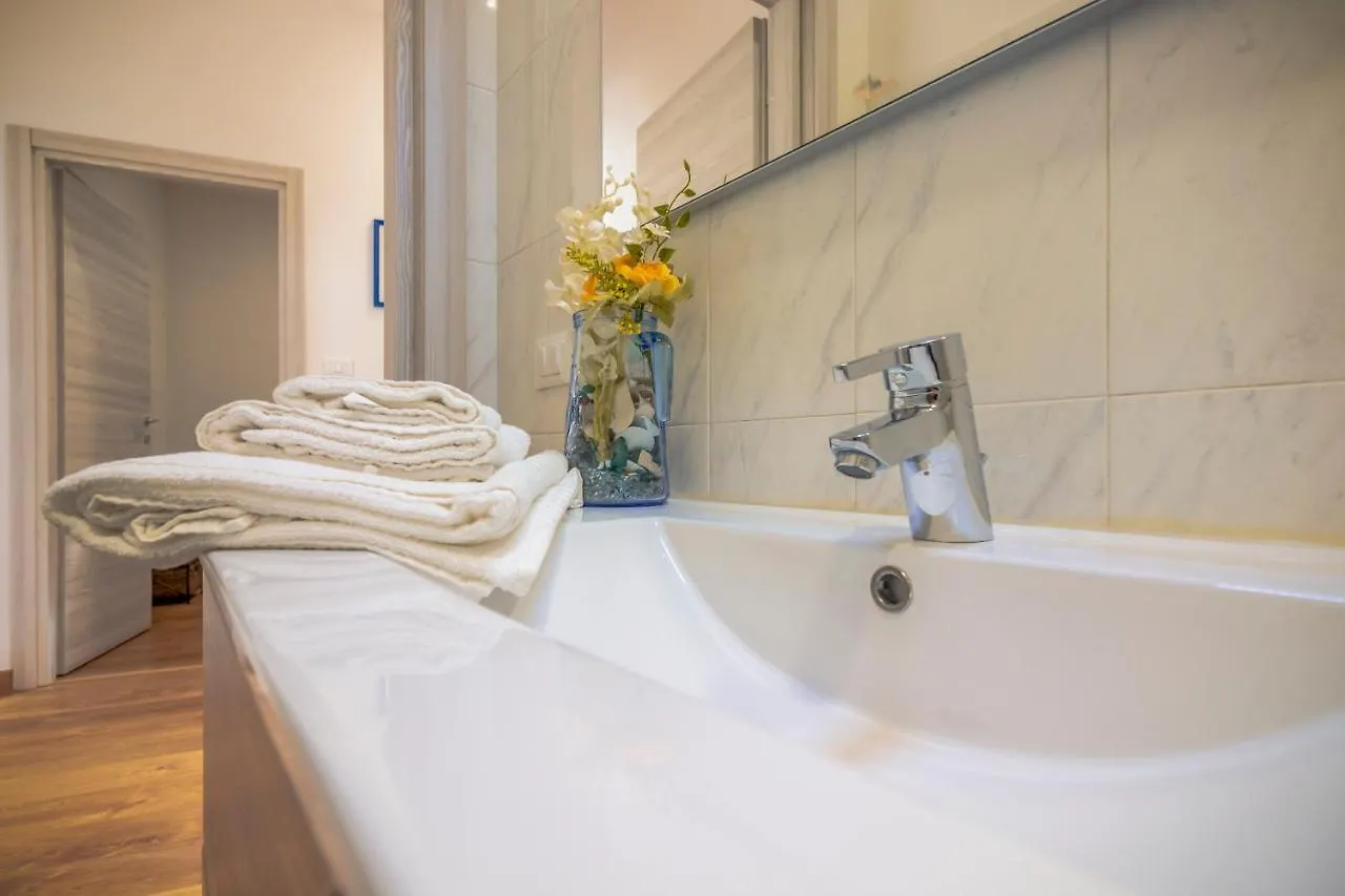 Apartment Flora By Portofinohomes
